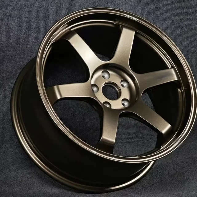 Custom forged aluminum wheels in multiple diameters and bolt patterns